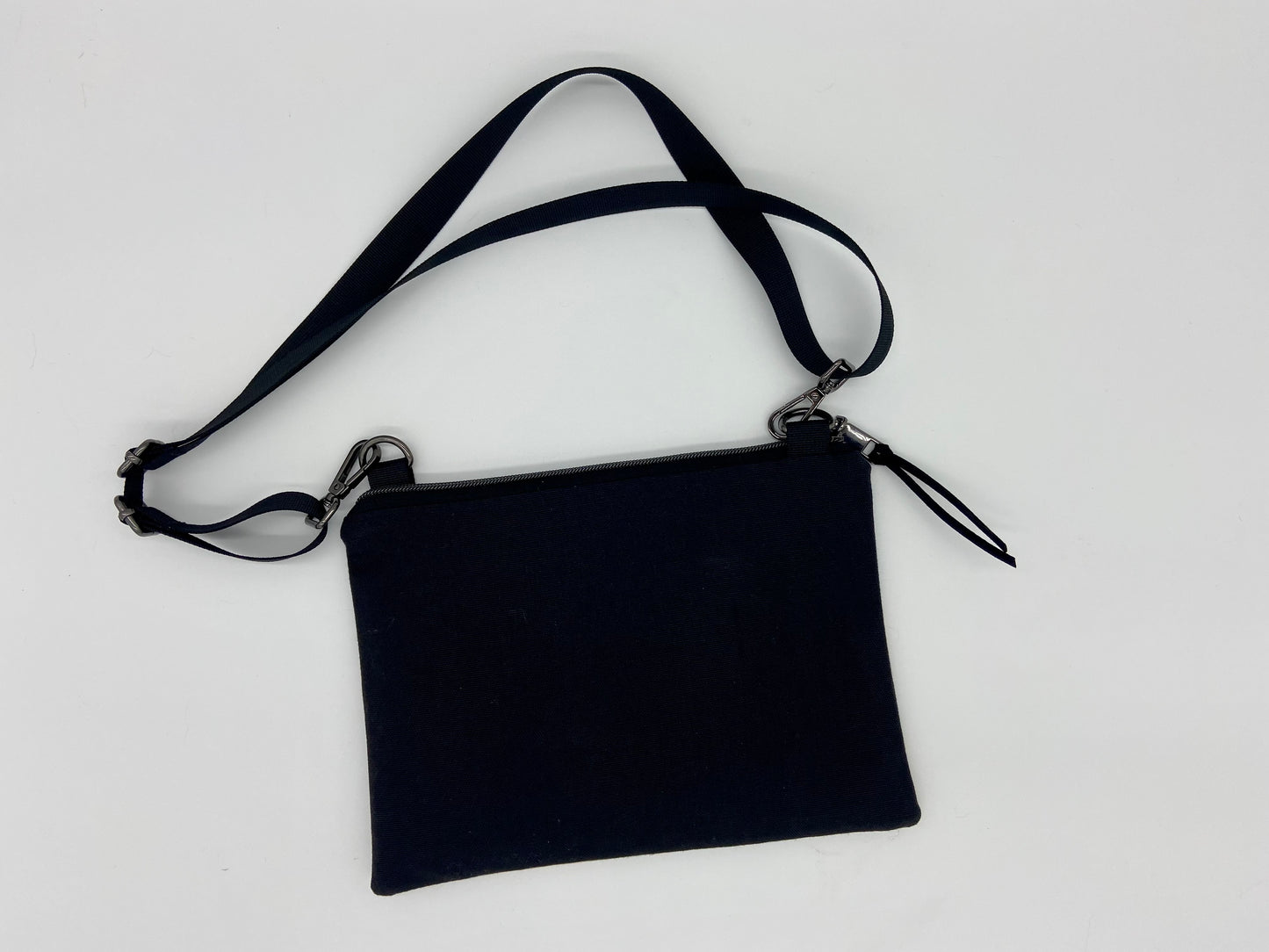 black shoulder bag